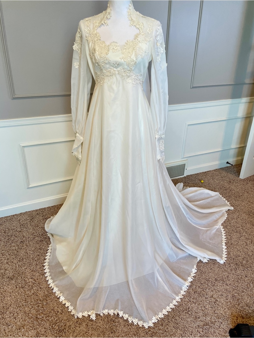 Vintage 70s Wedding Gown Dress Union Made 9 / 10 Ivory Empire Waist Victorian